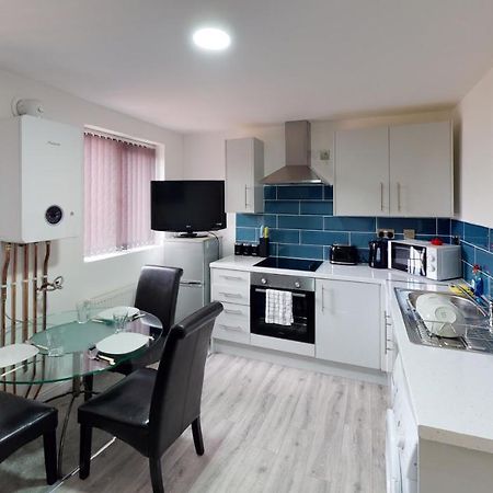 City Lodge Serviced Apartments Worcester City Centre - Parking Esterno foto