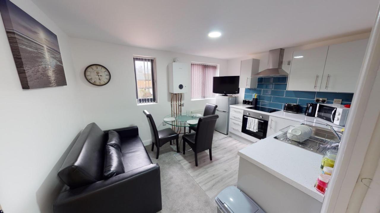 City Lodge Serviced Apartments Worcester City Centre - Parking Esterno foto