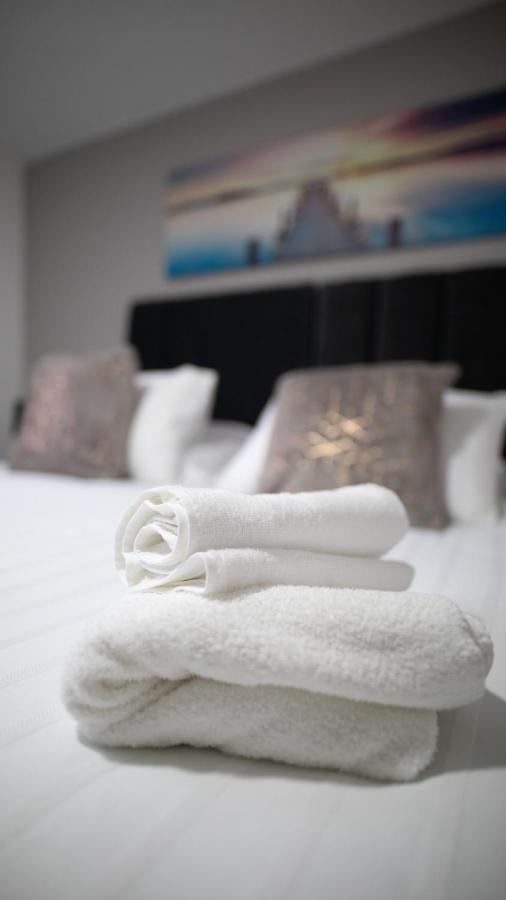 City Lodge Serviced Apartments Worcester City Centre - Parking Esterno foto